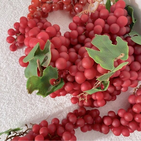 Vintage Rubber/Vinyl Decorative Red Grape Clusters x7 - Picture 8 of 10